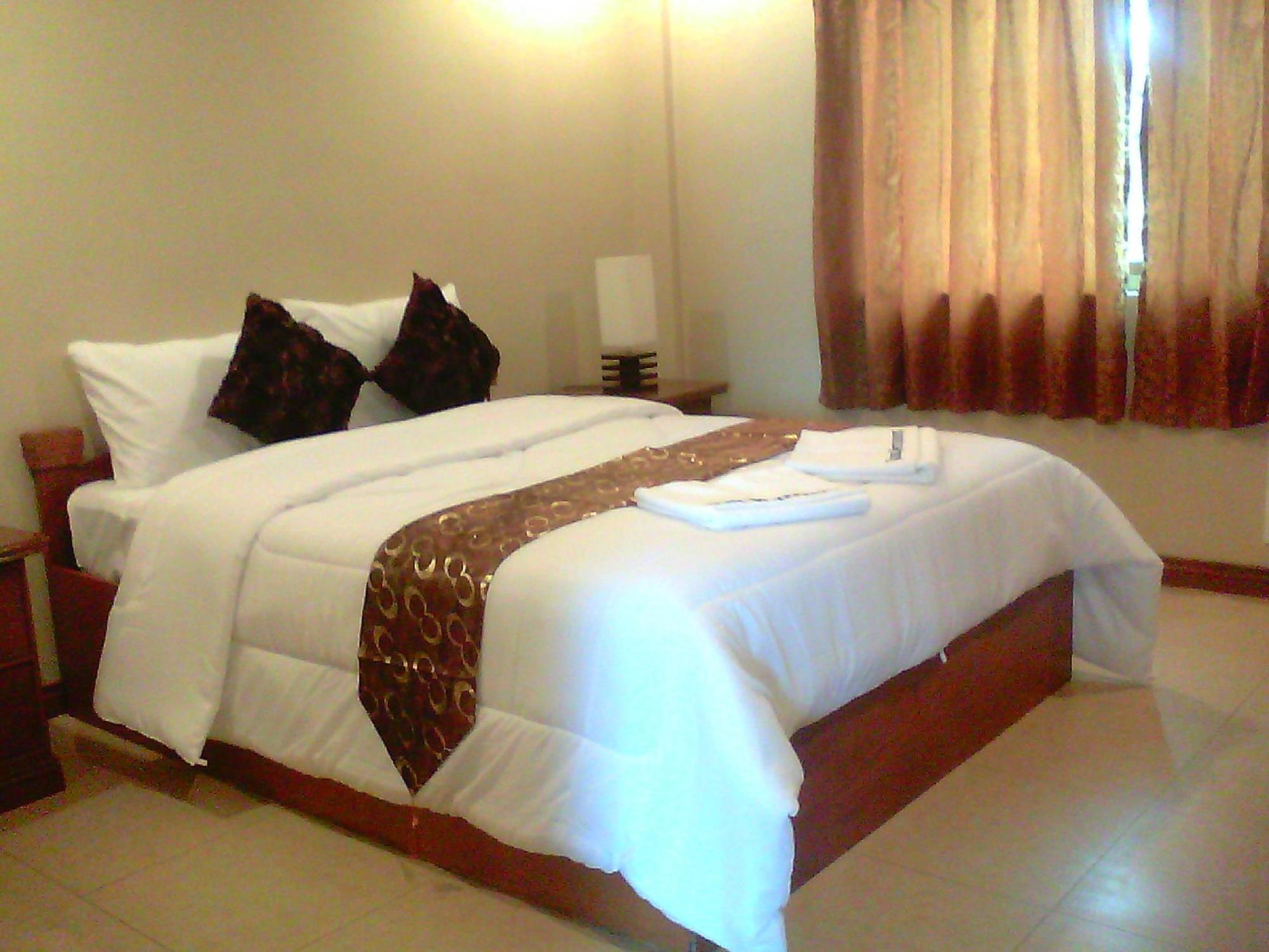 Subic Waterfront Resort And Hotel Buitenkant foto