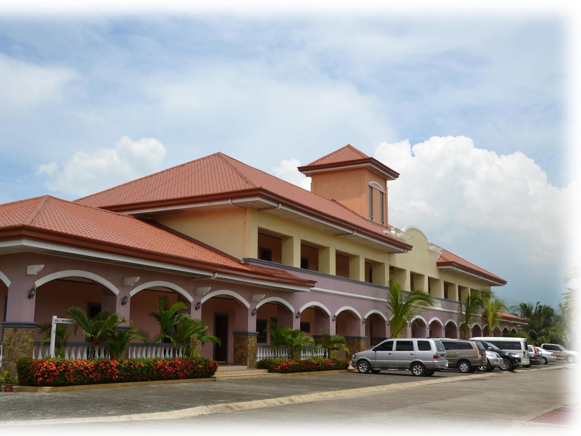 Subic Waterfront Resort And Hotel Buitenkant foto