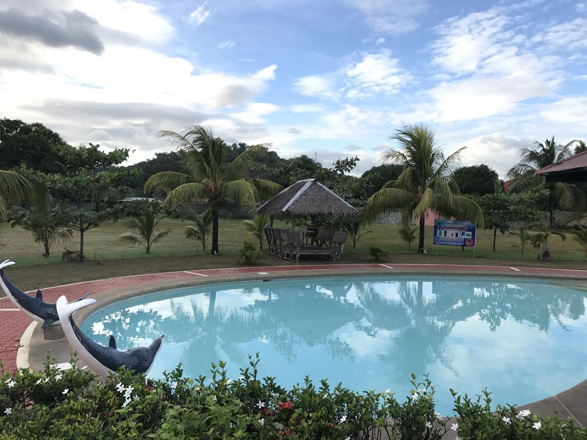 Subic Waterfront Resort And Hotel Buitenkant foto