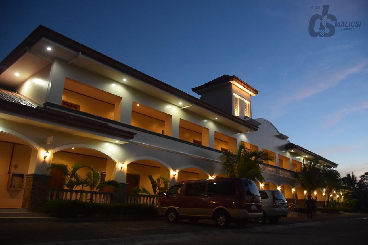 Subic Waterfront Resort And Hotel Buitenkant foto