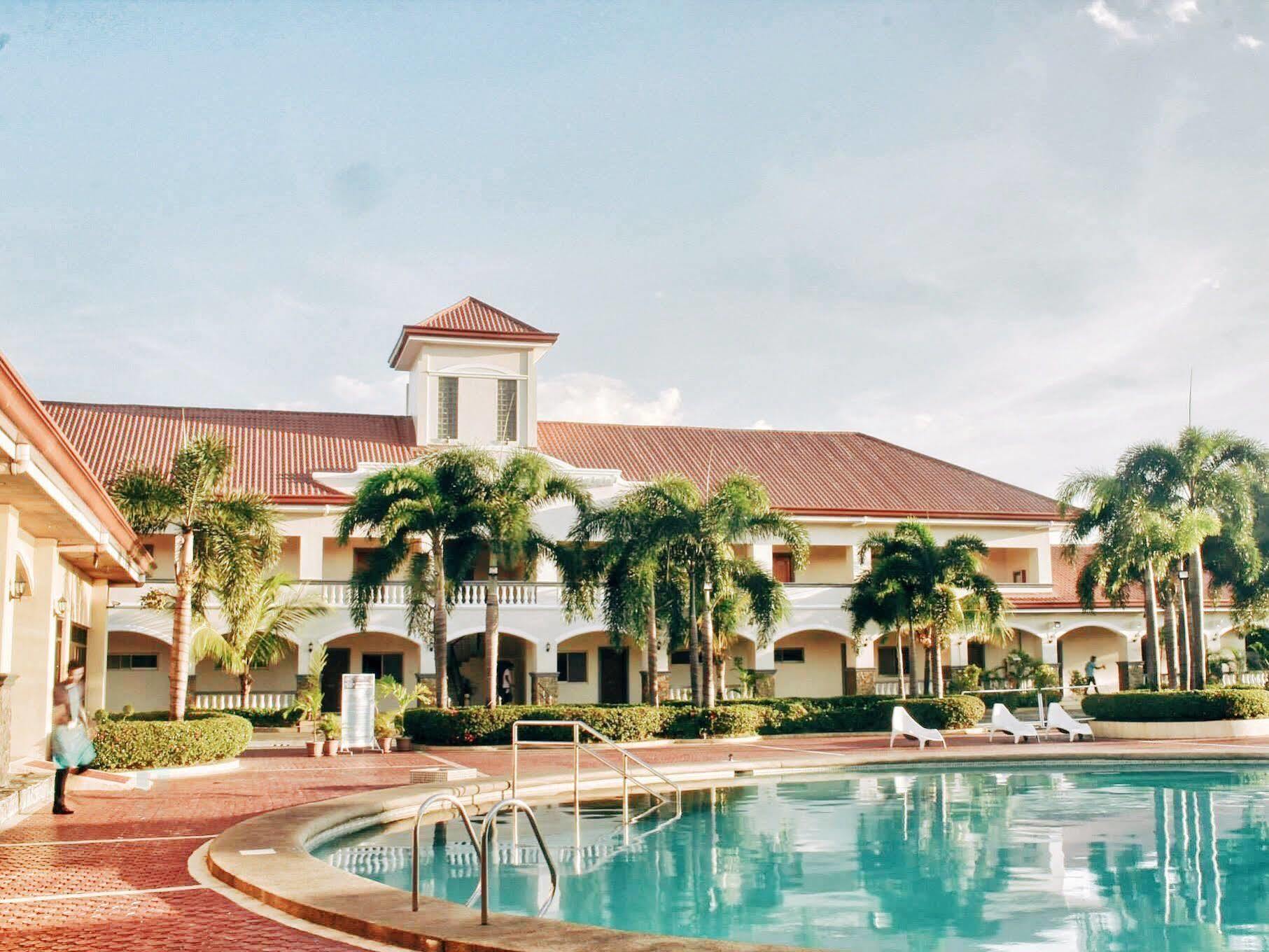 Subic Waterfront Resort And Hotel Buitenkant foto