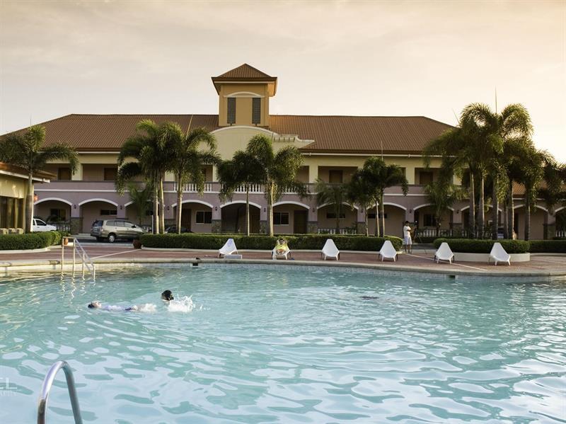 Subic Waterfront Resort And Hotel Buitenkant foto